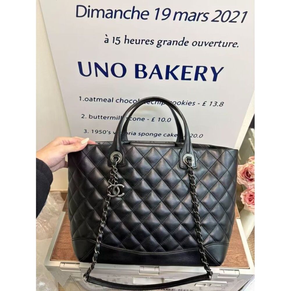 Chanel Women Pre-Loved Bag Very Good Condition